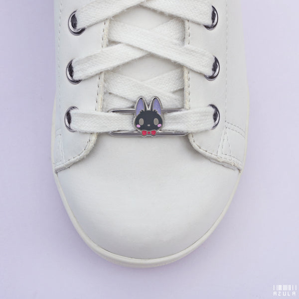 DELIVERY CAT ✦ LACE LOCKS