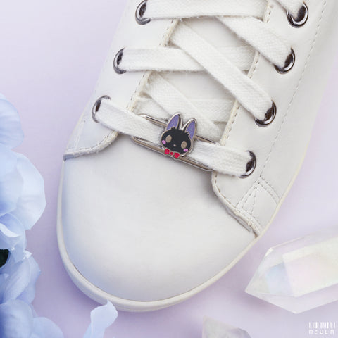 DELIVERY CAT ✦ LACE LOCKS