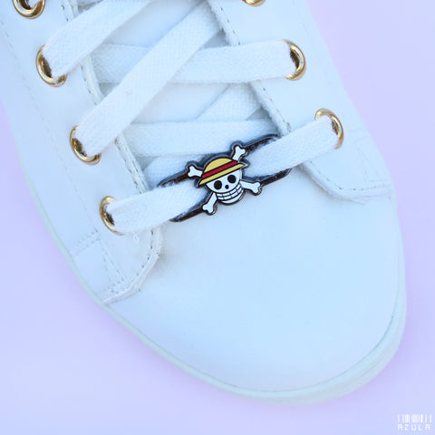 PIRATE ✦ LACE LOCKS