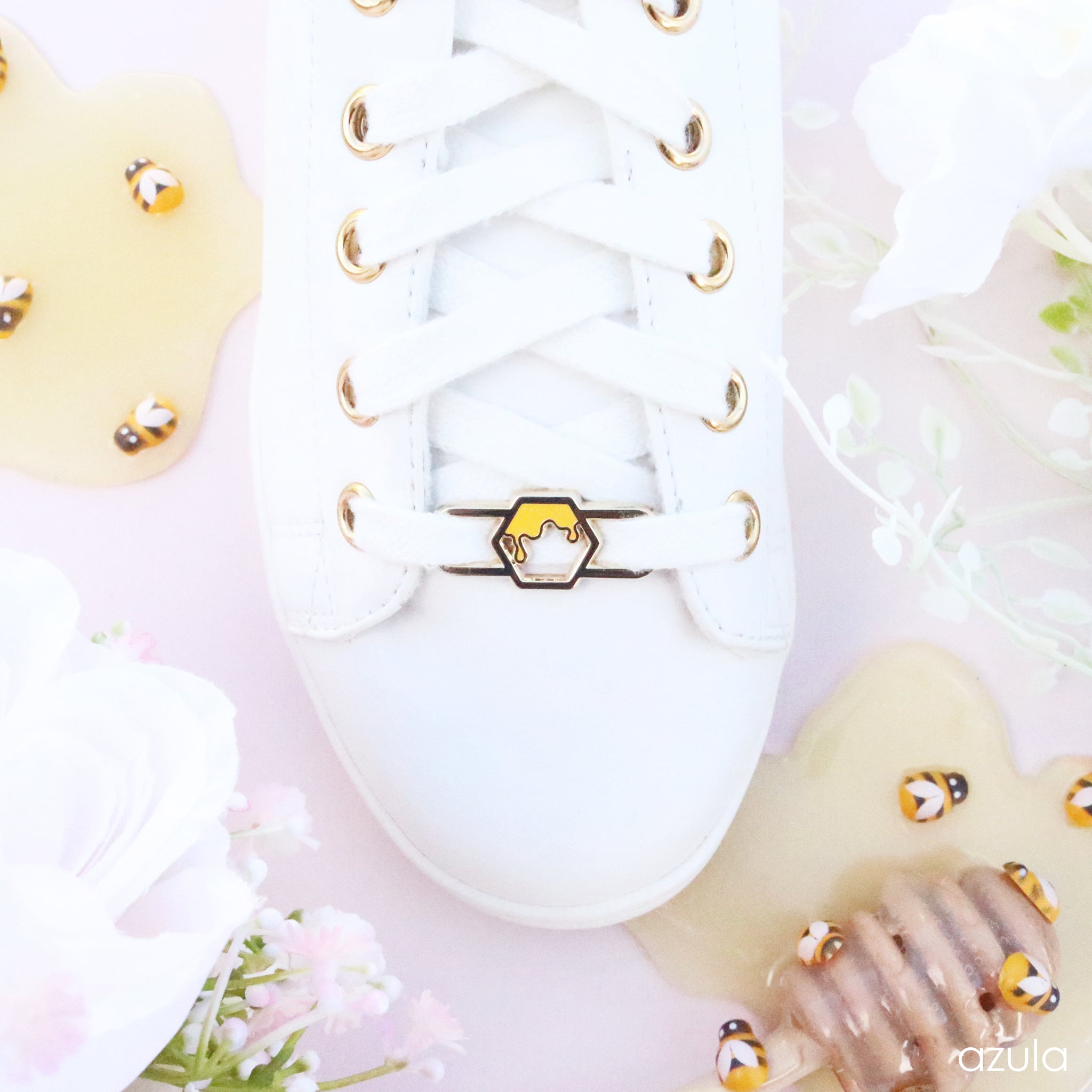 HONEYCOMB ✦ LACE LOCKS